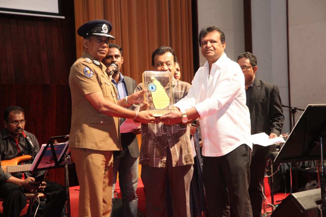 மதுர கீதங்கள் நிகழ்ச்சியின் சில தருணங்கள் 